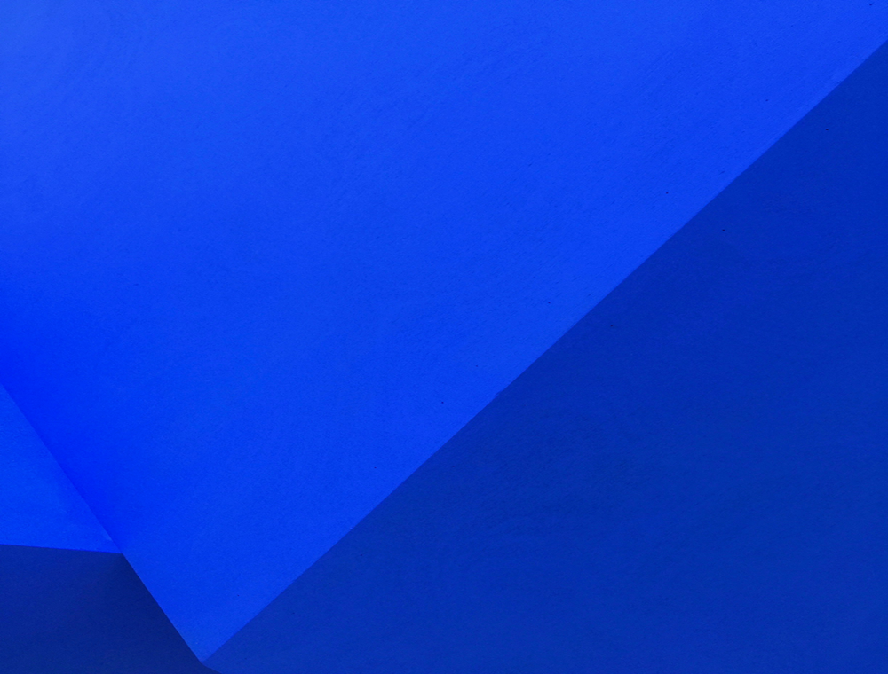 Photo by Fakurian Design